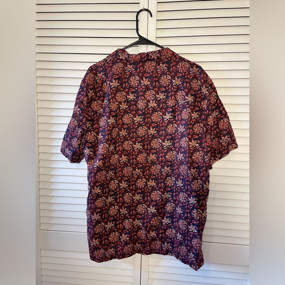 Gap Men’s Short Sleeve Button Down Burgundy/Navy Abstract Linen Shirt Size Large - Picture 6 of 10